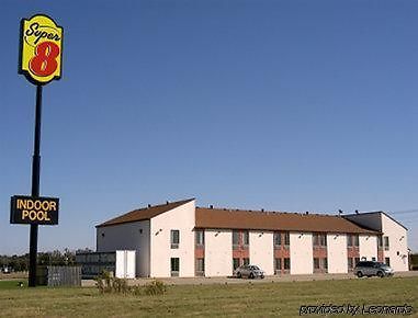 Super 8 By Wyndham Marshall Exterior photo